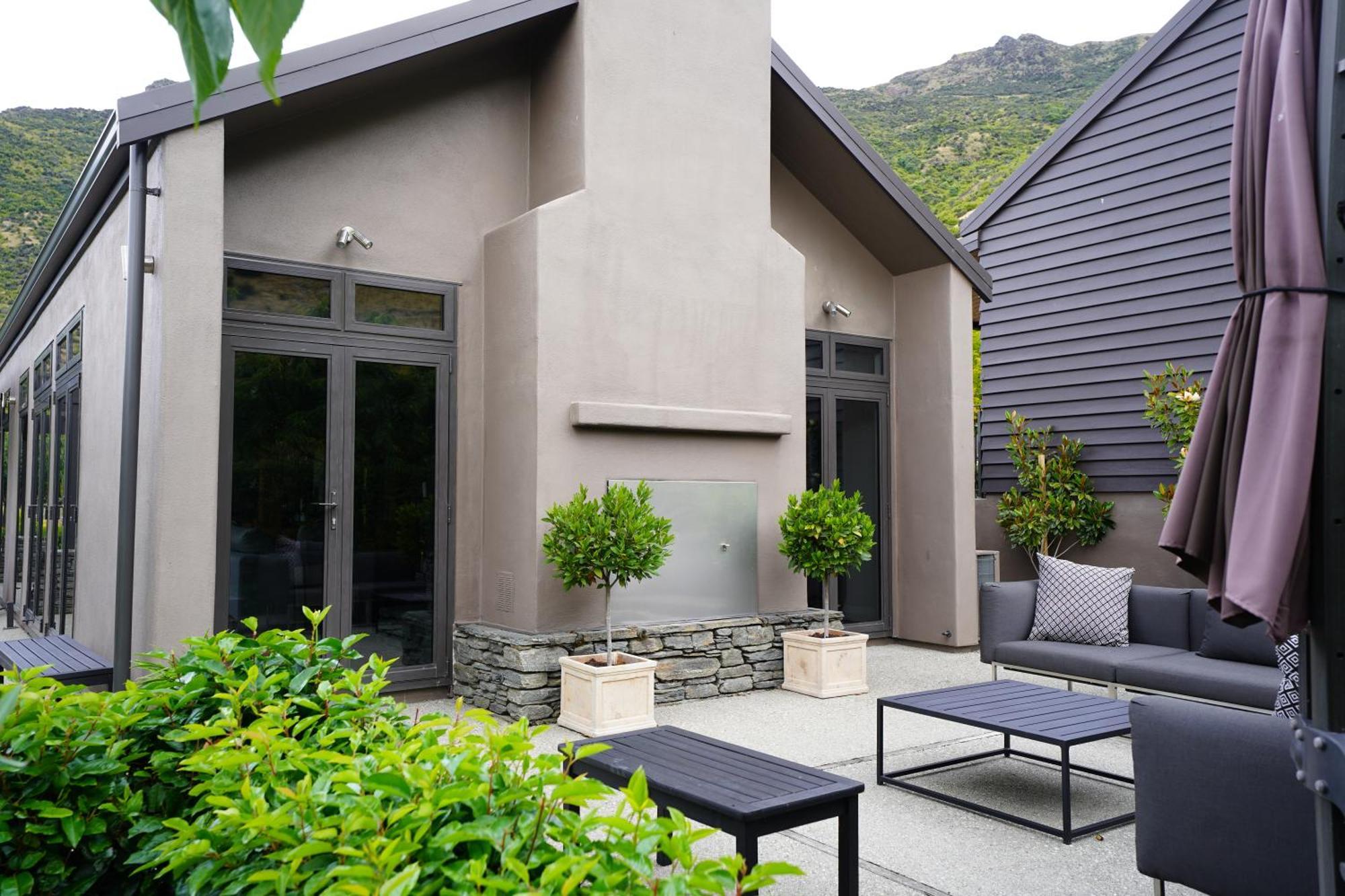 Mt Rosa Lodge Boutique Vineyard Accommodation Wanaka Luaran gambar