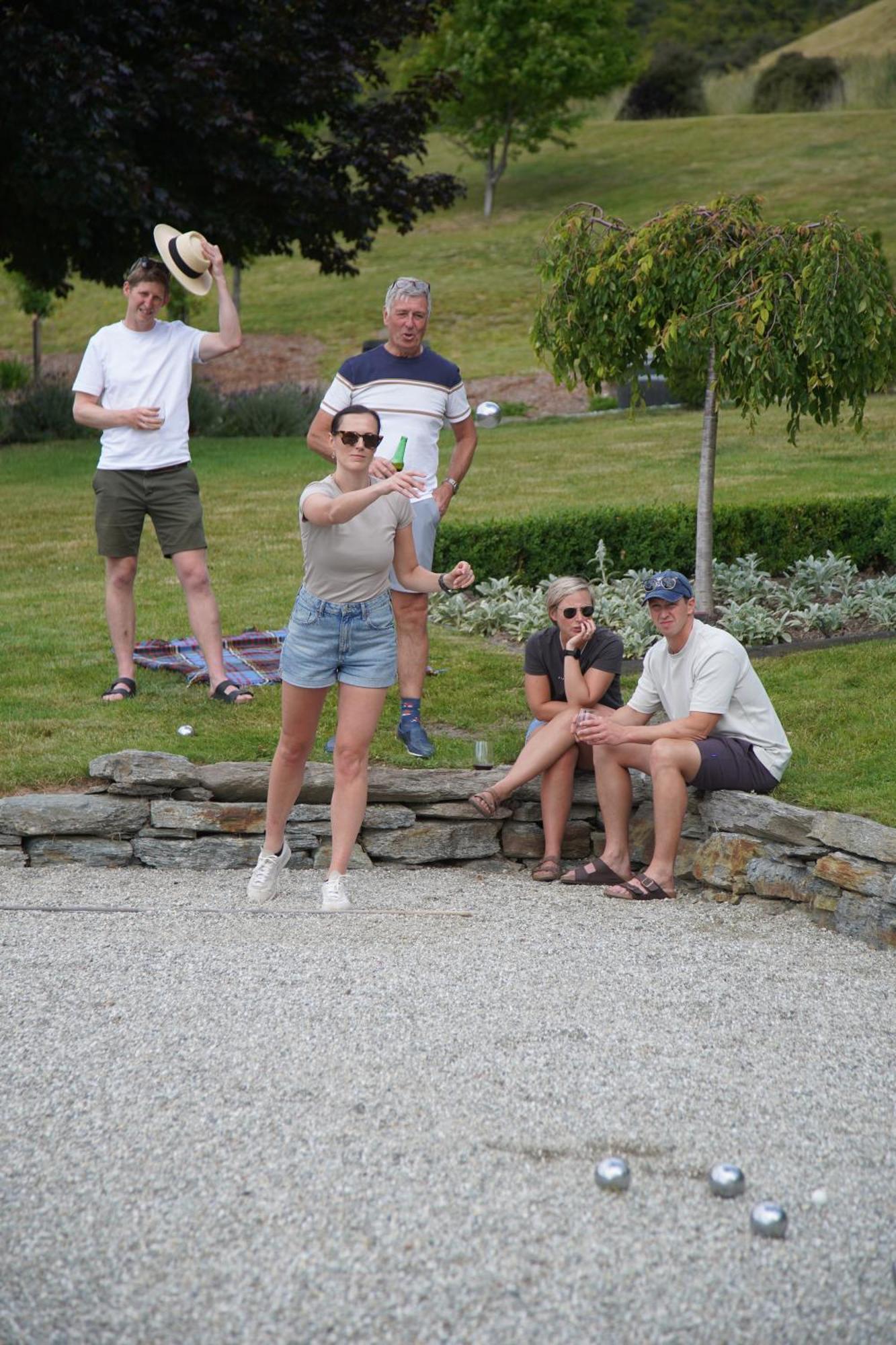 Mt Rosa Lodge Boutique Vineyard Accommodation Wanaka Luaran gambar