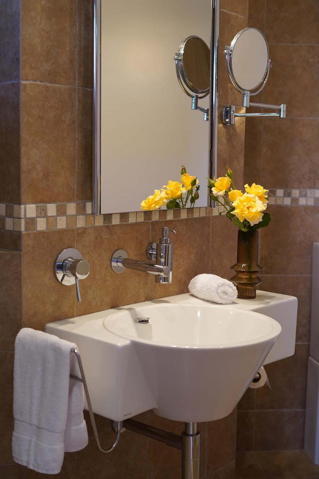 Mt Rosa Lodge Boutique Vineyard Accommodation Wanaka Luaran gambar